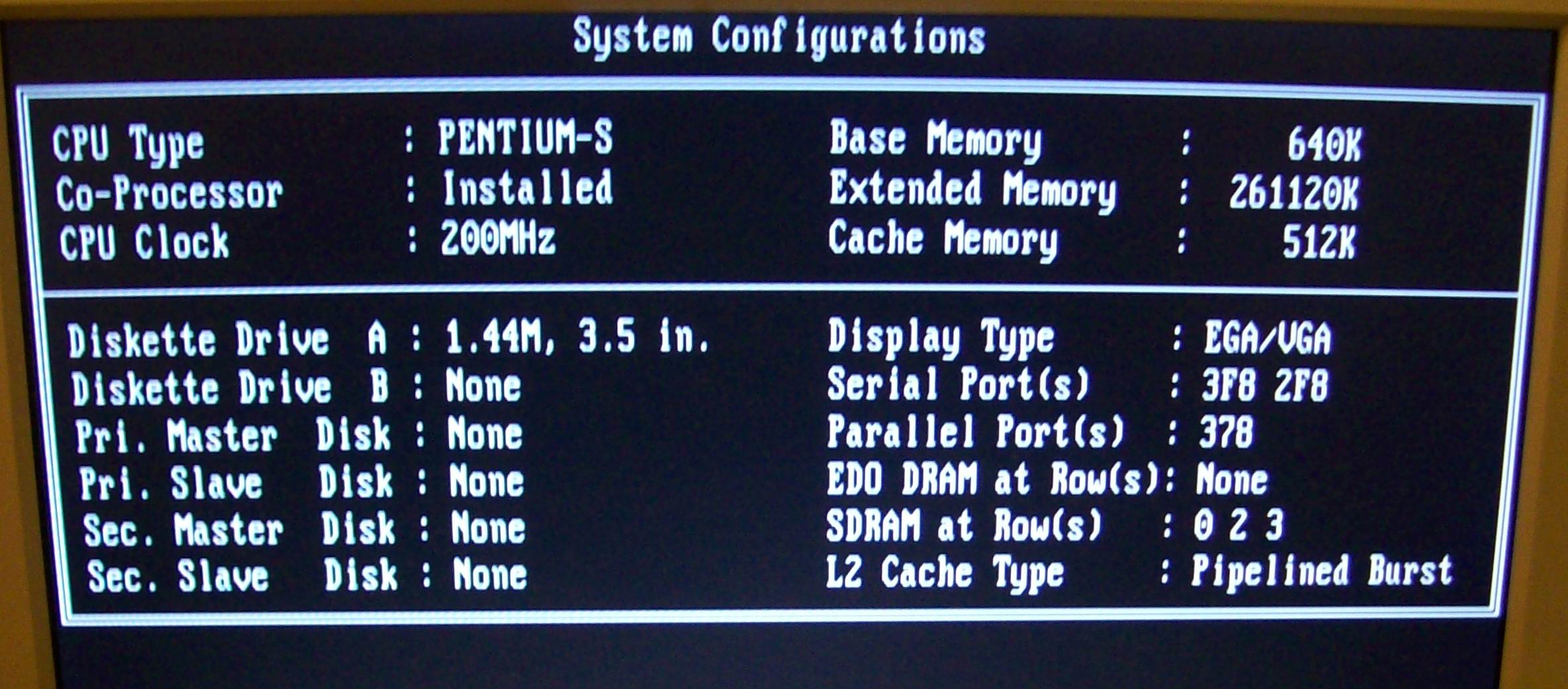 Ekran POST tej płyty ,tu już z 256MB RAM.