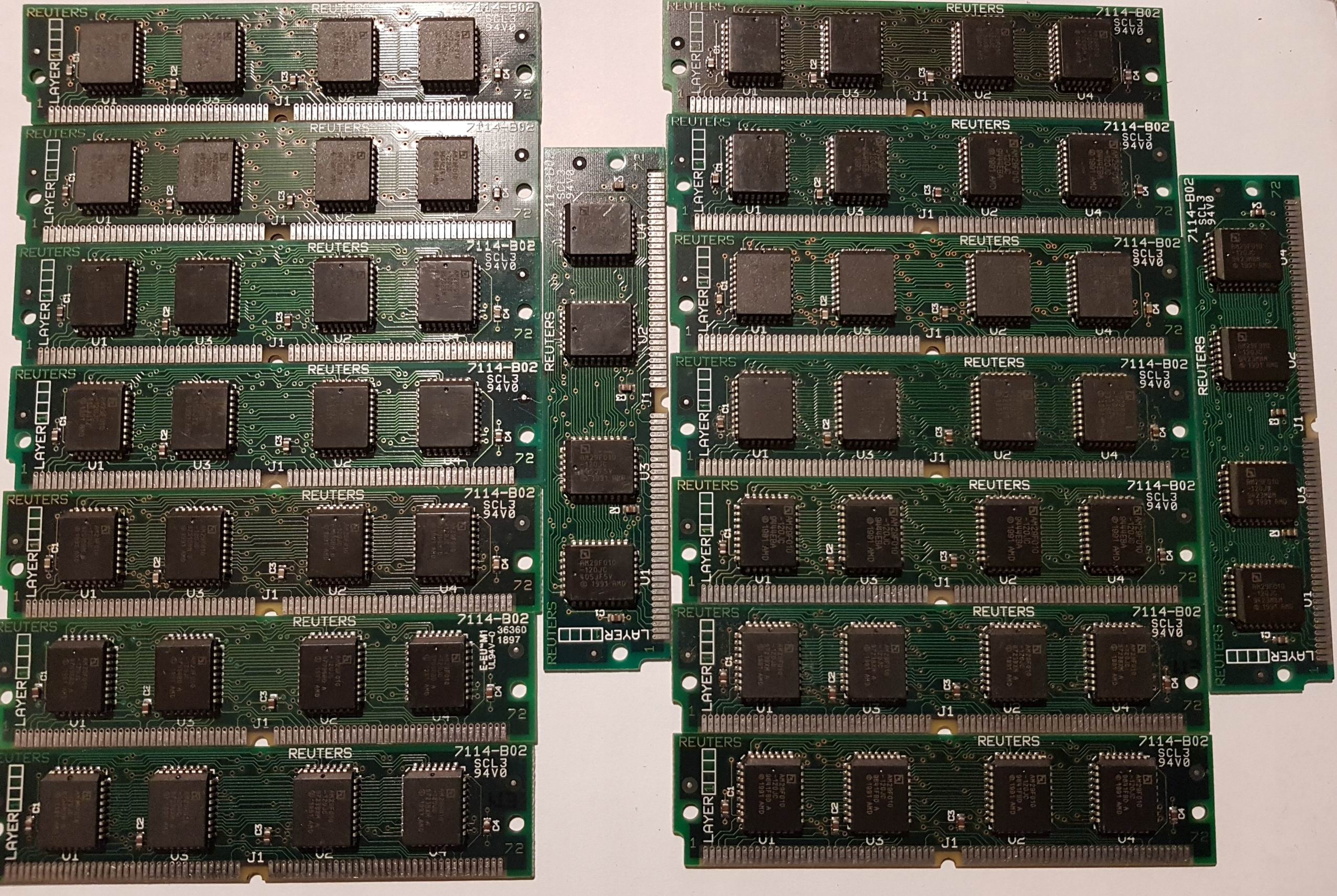 Pamieci-SIMM-72PIN-16szt-REUTERS_002.jpg