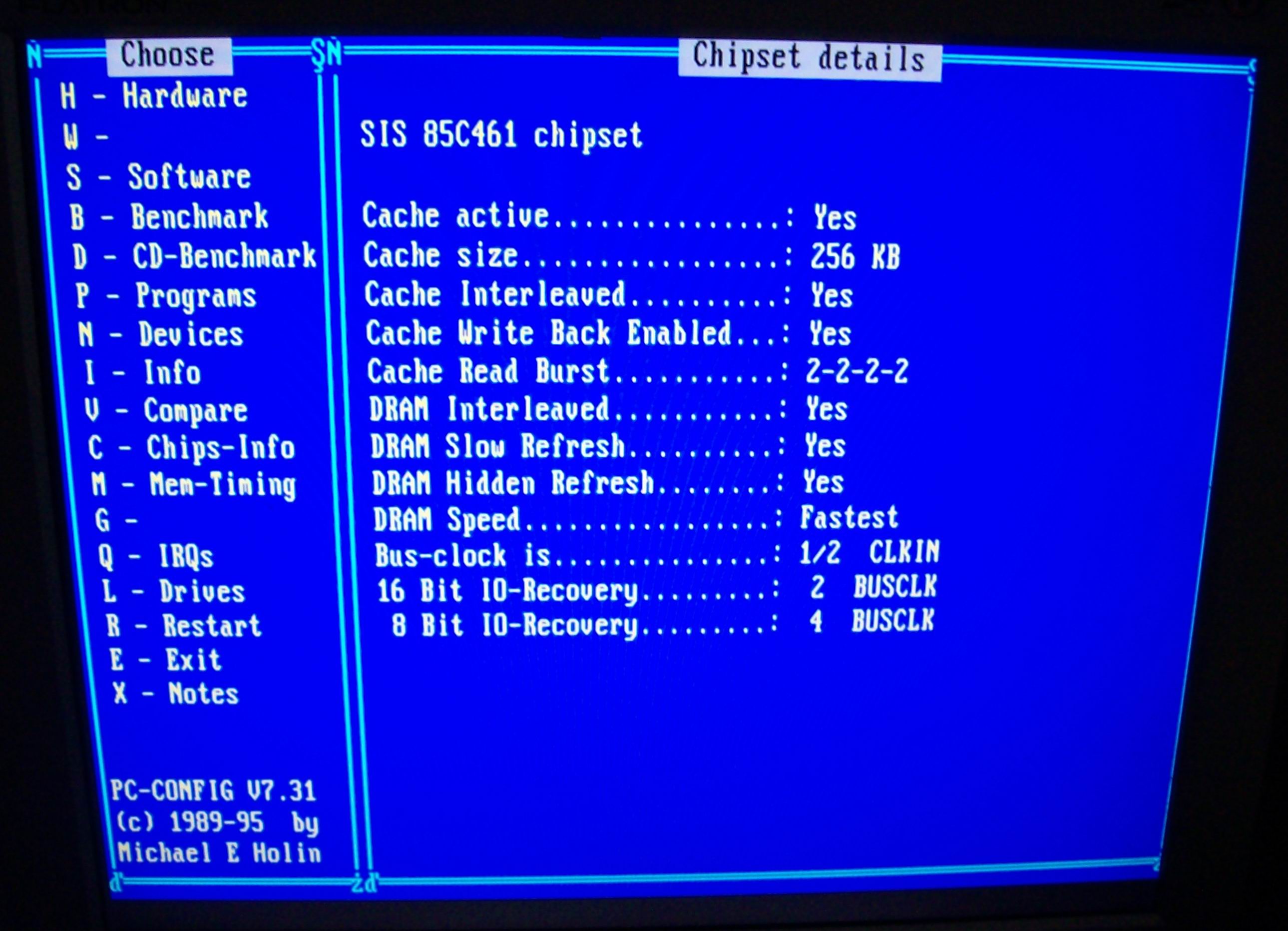 Z programu PC -CONFIG  .Pamięć CACHE