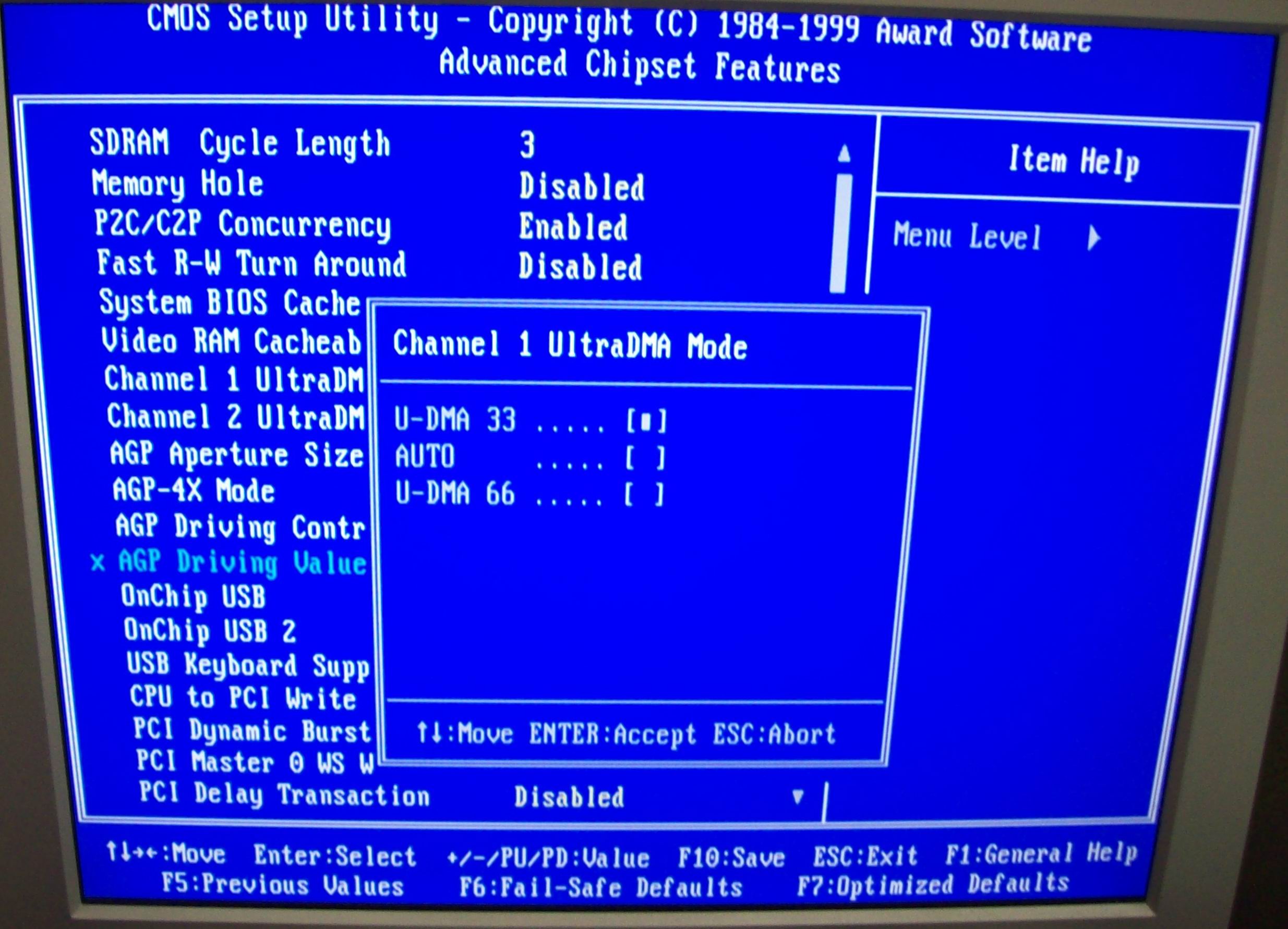 Tak ten egzemplarz musi mieć ustawione w BIOS