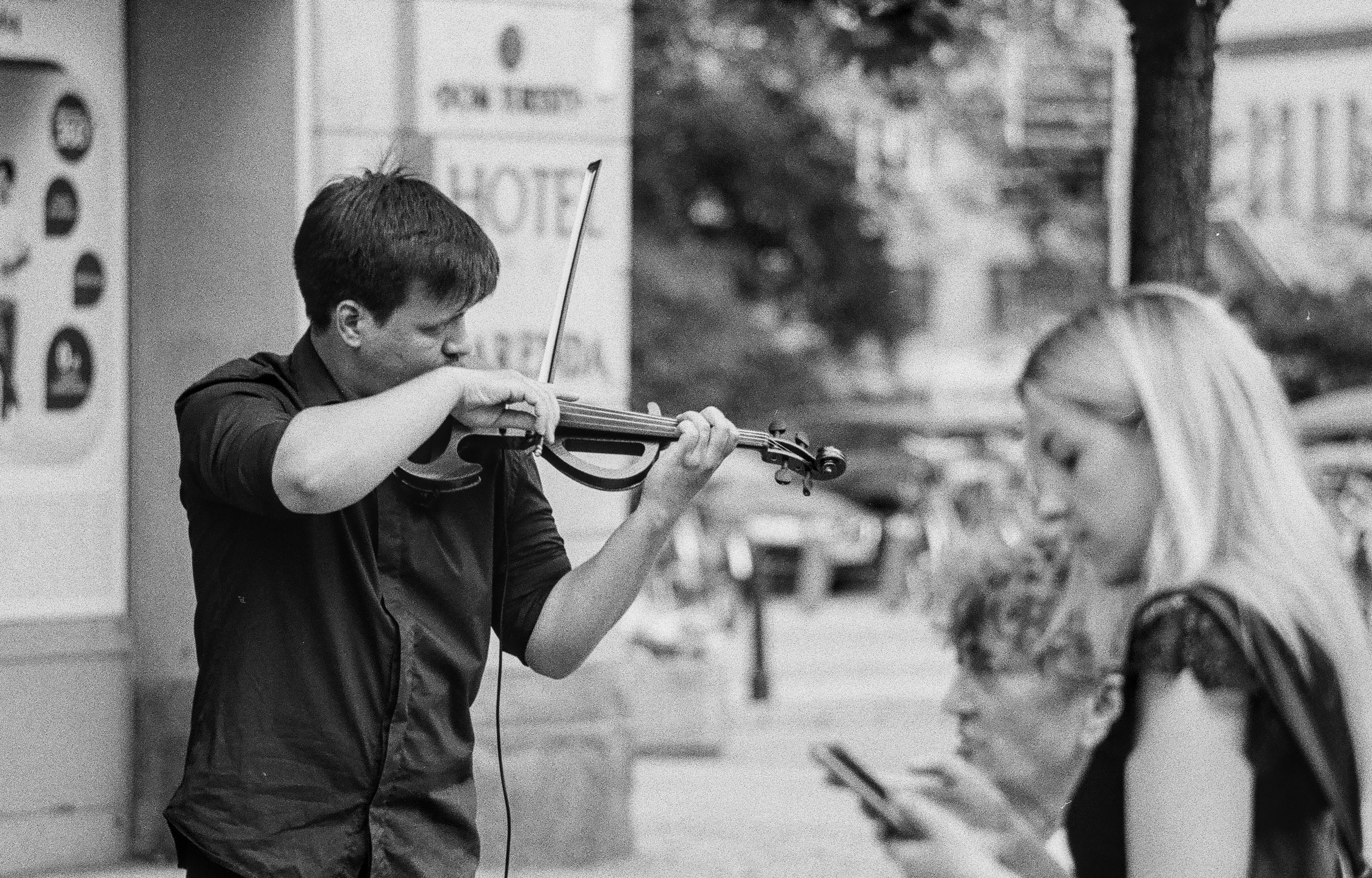 Pan skrzypi, Pentax SF7, Ilford Pan 400